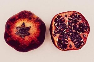 Pomegranates-Should-Never-Eat-In-Summer-300×200-1.jpg