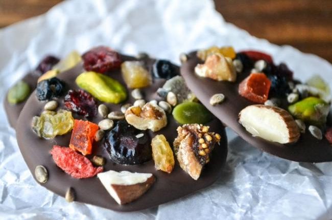 Fruit-Nuts-or-Dark-Chocolate.jpg